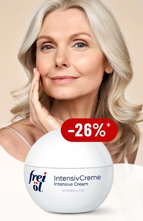 frei öl IntensivCreme mit 26 % Rabatt, reife Frau mit gepflegter Haut im Hintergrund