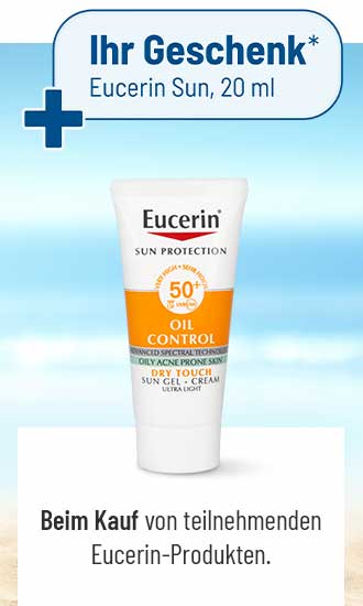 Eucerin Sun Oil Control SPF 50+ Sonnencreme-Tube vor Strandhintergrund, Hinweis auf Gratisprobe beim Kauf teilnehmender Eucerin-Produkte.