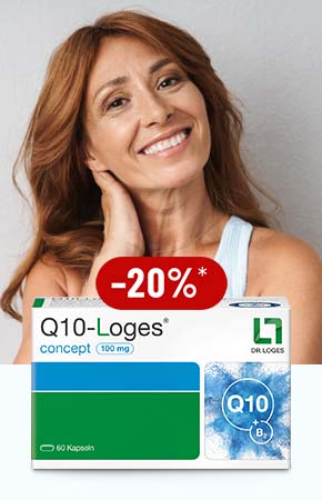 Q10-Loges concept Kapseln mit 20 % Rabatt*, lächelnde Frau mit Hand am Hals im Hintergrund