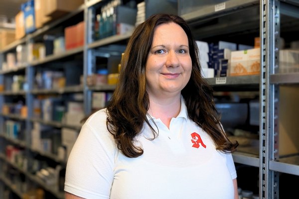 Pharmazeutisch-technische Assistentin Kristin Schöfisch Pharmazeutisch-technische Assistentin Kristin Schöfisch